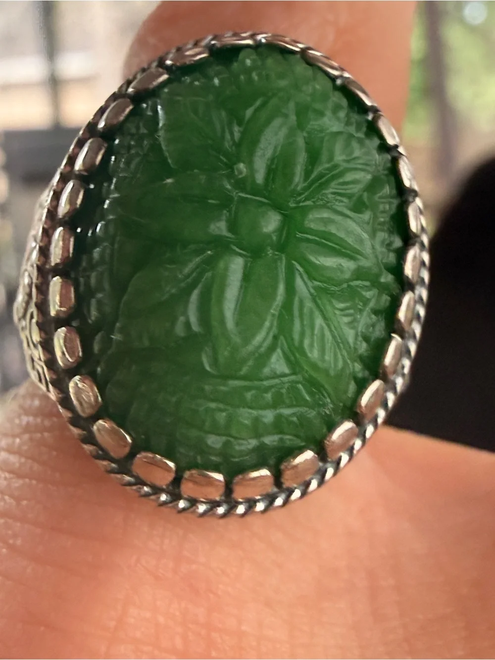 VTG Green Jade Floral Carved Stone Statement Ring Sz 5